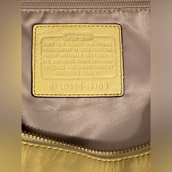 Vintage Yellow Coach Leather Hobo/Crossbody Bag - Picture 4 of 4